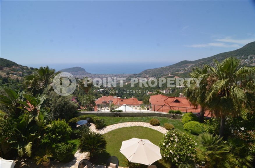 Atmospheric three-storey villa three and a half kilometers from the sea in the prestigious area of Alanya - Bektash-id-7916-photo-29
