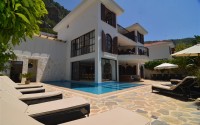 Atmospheric three-storey villa three and a half kilometers from the sea in the prestigious area of Alanya - Bektash-id-7916-photo-31