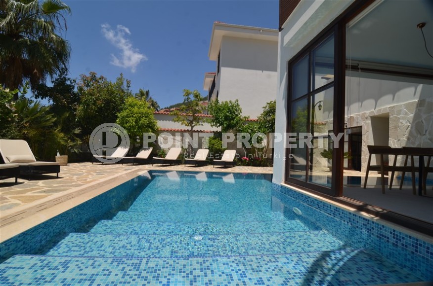 Atmospheric three-storey villa three and a half kilometers from the sea in the prestigious area of Alanya - Bektash-id-7916-photo-34