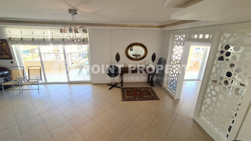 Большая двухуровневая квартира на 4-м этаже с мансардой в резиденции 2008 года постройки-id-7917-фото-4