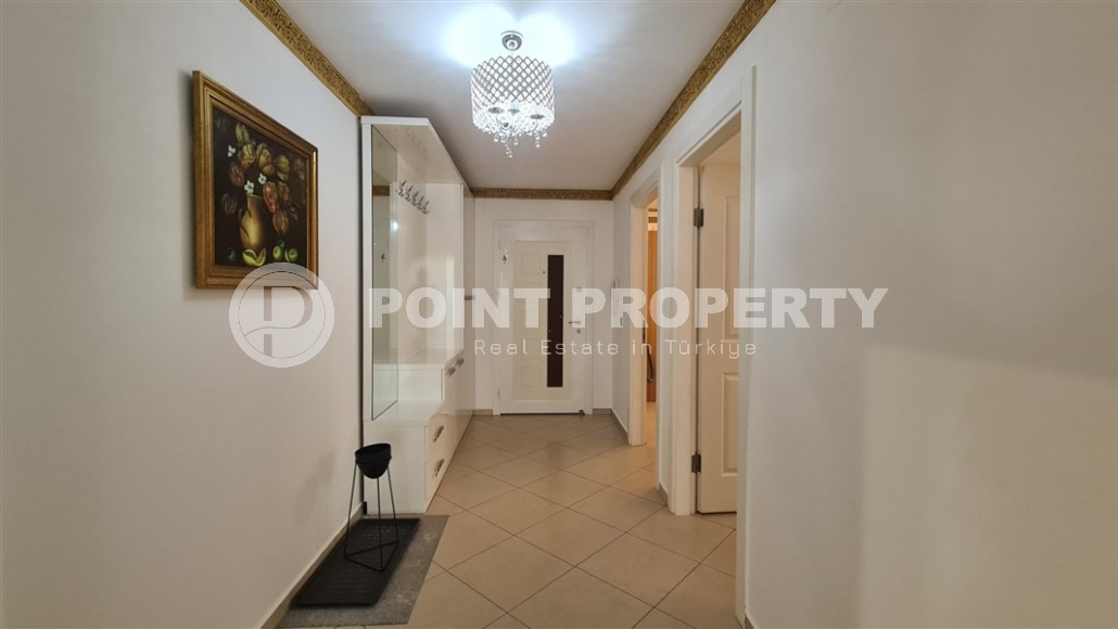 Большая двухуровневая квартира на 4-м этаже с мансардой в резиденции 2008 года постройки-id-7917-фото-16