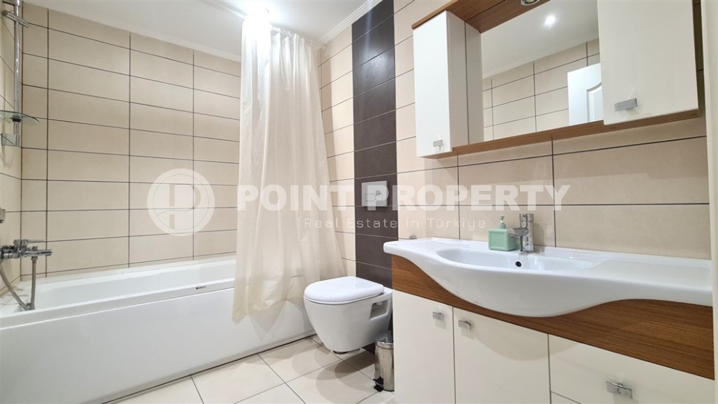 Большая двухуровневая квартира на 4-м этаже с мансардой в резиденции 2008 года постройки-id-7917-фото-19