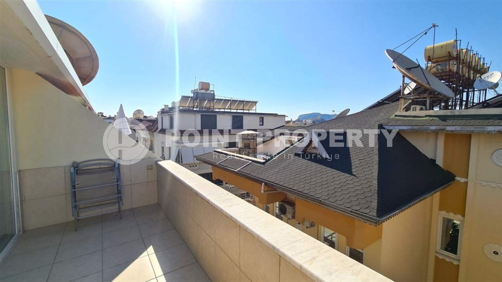 Большая двухуровневая квартира на 4-м этаже с мансардой в резиденции 2008 года постройки-id-7917-фото-23