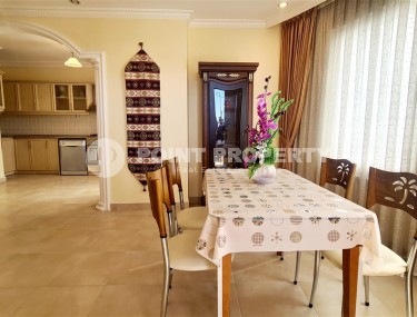 Furnished apartment 2+1 800 meters from the sea, within walking distance from the center of Alanya-id-7920-photo-4