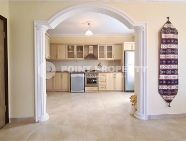 Furnished apartment 2+1 800 meters from the sea, within walking distance from the center of Alanya-id-7920-photo-5