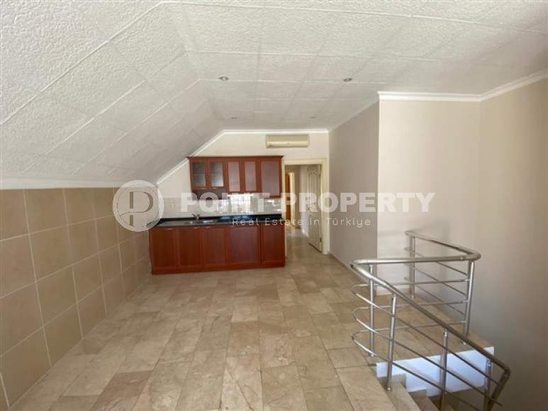 View four-room penthouse, 177m² in the heart of Alanya in a cozy residence with infrastructure-id-1617-photo-13