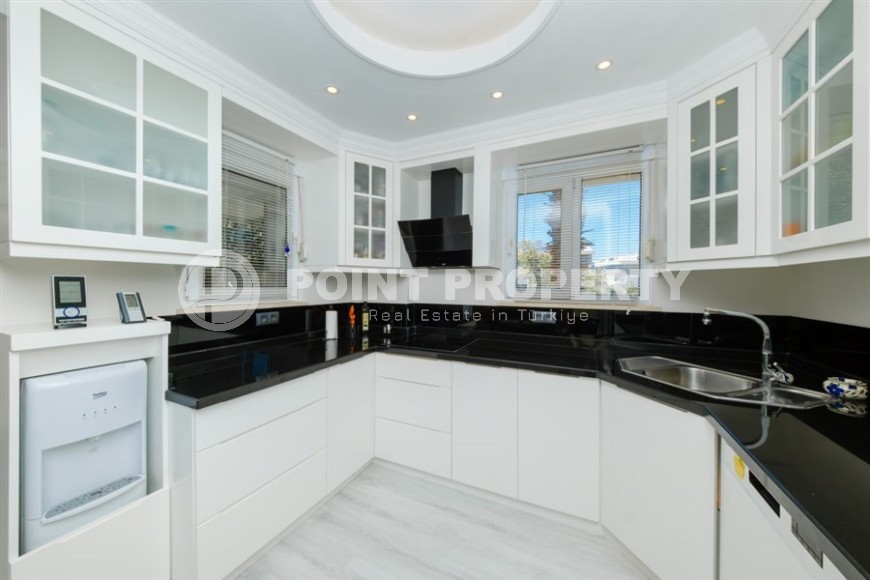 Комфортабельная квартира с новым ремонтом и современным дизайном на 1-м этаже в резиденции 2009 года постройки-id-7925-фото-6