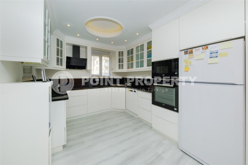 Комфортабельная квартира с новым ремонтом и современным дизайном на 1-м этаже в резиденции 2009 года постройки-id-7925-фото-7