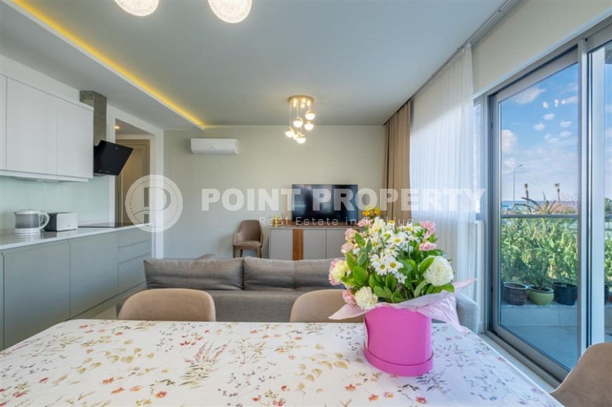 Благоустроенная квартира 2+1 на первой линии от моря, в центре престижного района Аланьи - Кестель-id-7927-фото-5