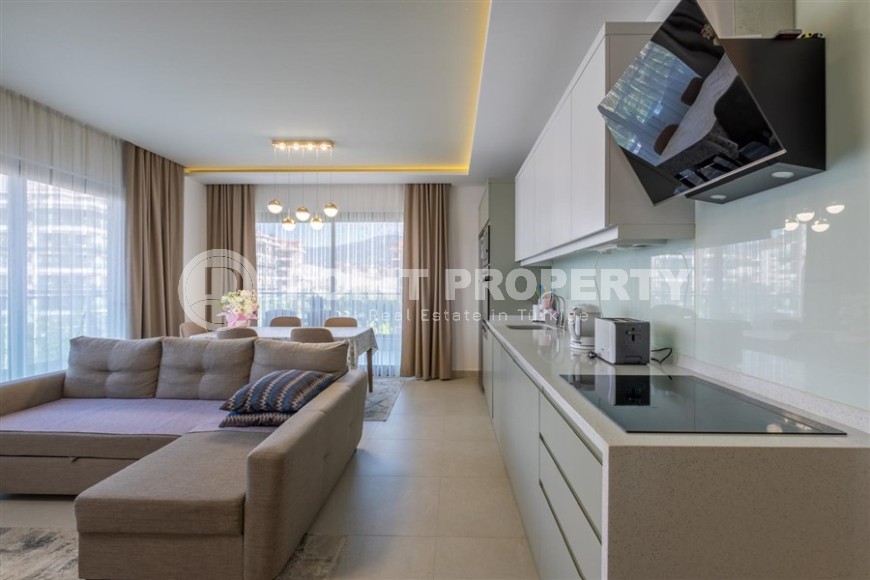 Благоустроенная квартира 2+1 на первой линии от моря, в центре престижного района Аланьи - Кестель-id-7927-фото-7