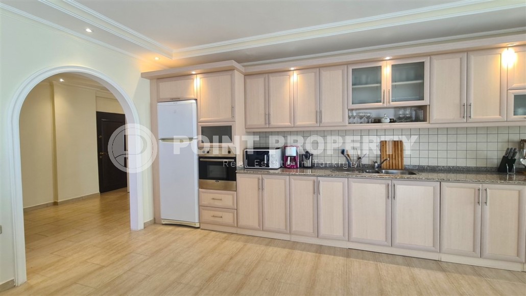 Панорамная квартира с видом на город и море на 9-м этаже в резиденции 2009 года постройки-id-7928-фото-4