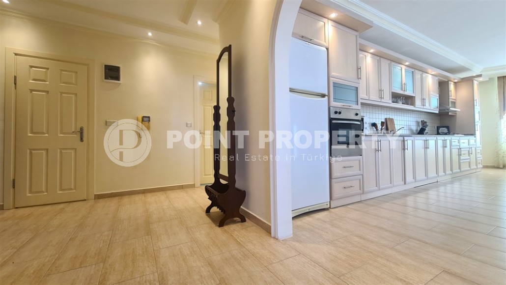 Панорамная квартира с видом на город и море на 9-м этаже в резиденции 2009 года постройки-id-7928-фото-5