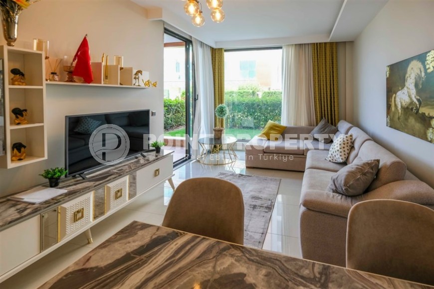 Атмосферная квартира с собственным садом на первой линии от моря, в центре престижного района Аланьи - Кестель-id-7944-фото-2