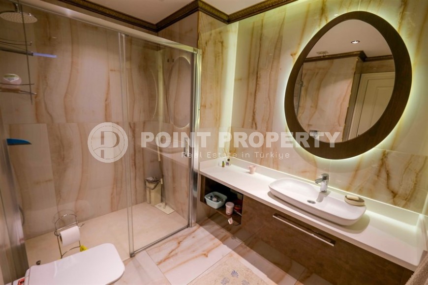 Атмосферная квартира с собственным садом на первой линии от моря, в центре престижного района Аланьи - Кестель-id-7944-фото-8