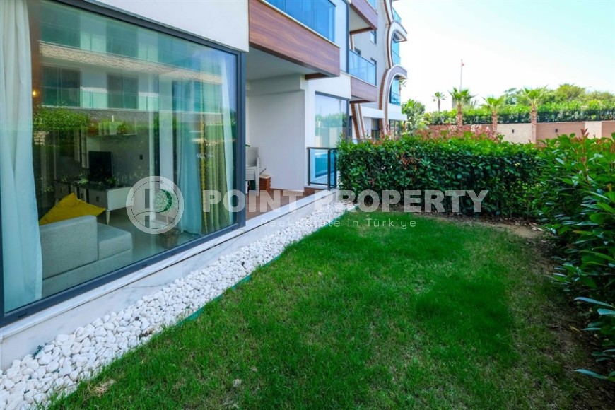 Атмосферная квартира с собственным садом на первой линии от моря, в центре престижного района Аланьи - Кестель-id-7944-фото-12