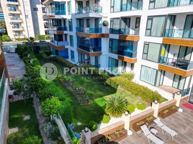 Атмосферная квартира с собственным садом на первой линии от моря, в центре престижного района Аланьи - Кестель-id-7944-фото-19