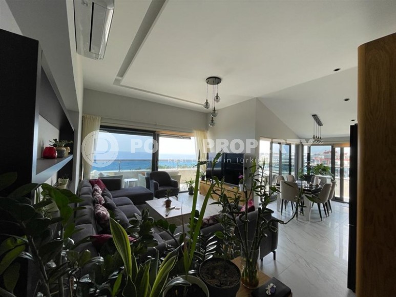 Квартира с роскошным видом на море в 50 метрах от пляжа, в центре района Каргыджак-id-7949-фото-2