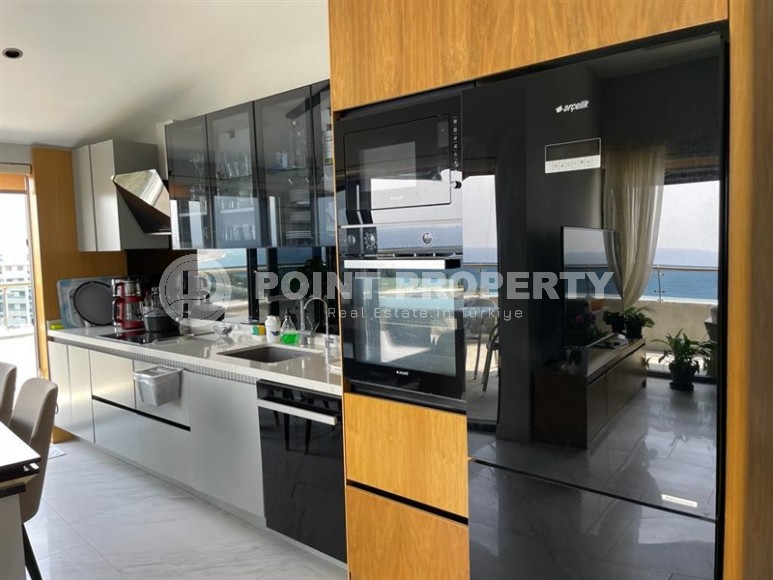 Квартира с роскошным видом на море в 50 метрах от пляжа, в центре района Каргыджак-id-7949-фото-7