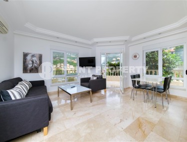 Atmospheric apartment with its own well-kept courtyard, two and a half kilometers from the sea-id-7953-photo-1