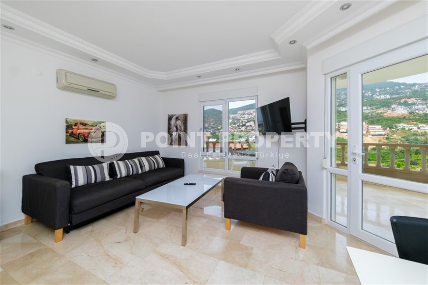 Атмосферная квартира с собственным ухоженным двориком, в двух с половиной километрах от моря-id-7953-фото-3