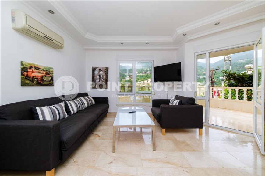 Атмосферная квартира с собственным ухоженным двориком, в двух с половиной километрах от моря-id-7953-фото-4