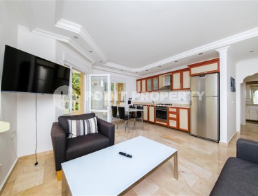 Атмосферная квартира с собственным ухоженным двориком, в двух с половиной километрах от моря-id-7953-фото-5