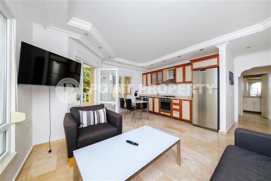 Атмосферная квартира с собственным ухоженным двориком, в двух с половиной километрах от моря-id-7953-фото-5