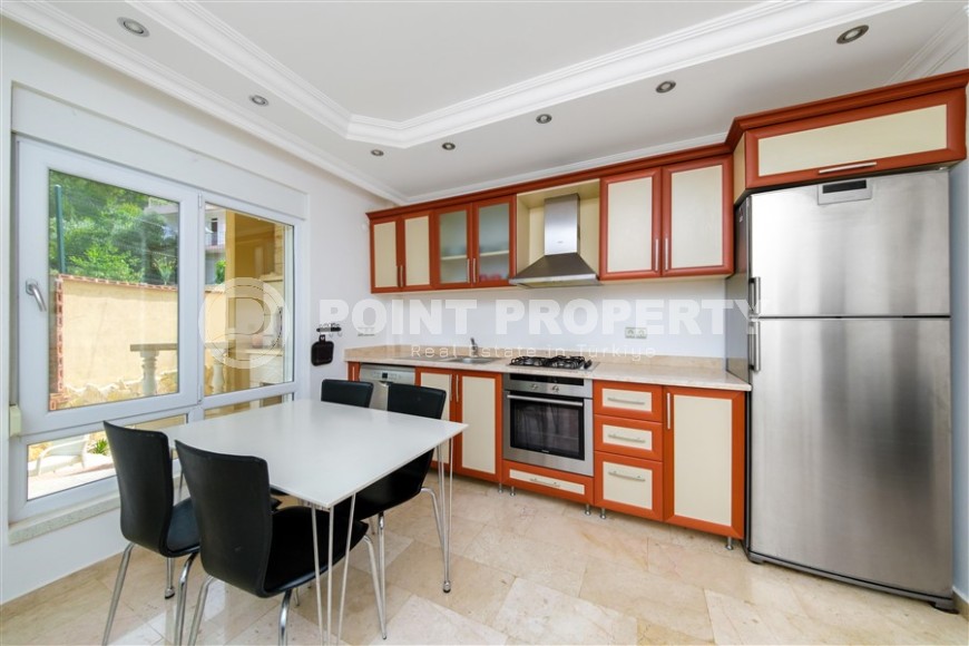 Атмосферная квартира с собственным ухоженным двориком, в двух с половиной километрах от моря-id-7953-фото-6