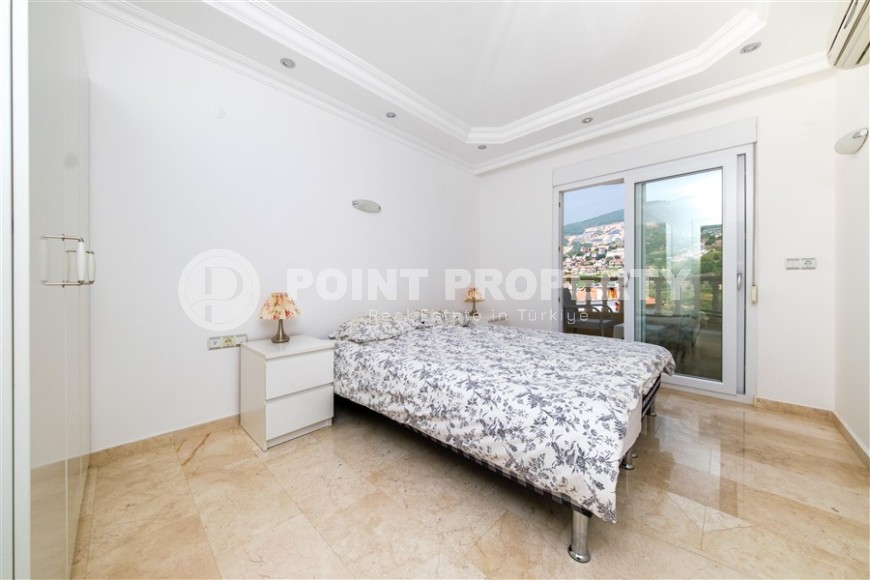 Атмосферная квартира с собственным ухоженным двориком, в двух с половиной километрах от моря-id-7953-фото-7