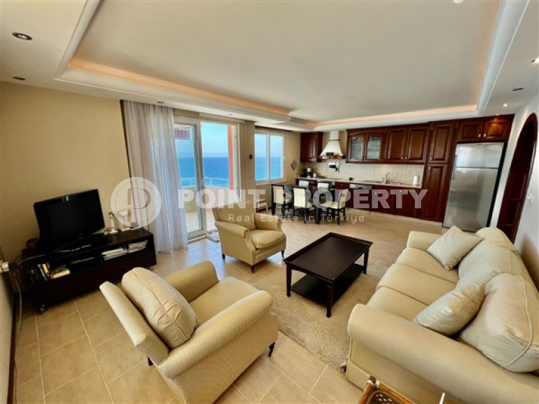 Large view apartment with two bedrooms, 120m², on the first line in Mahmutlar, Alanya-id-1621-photo-3