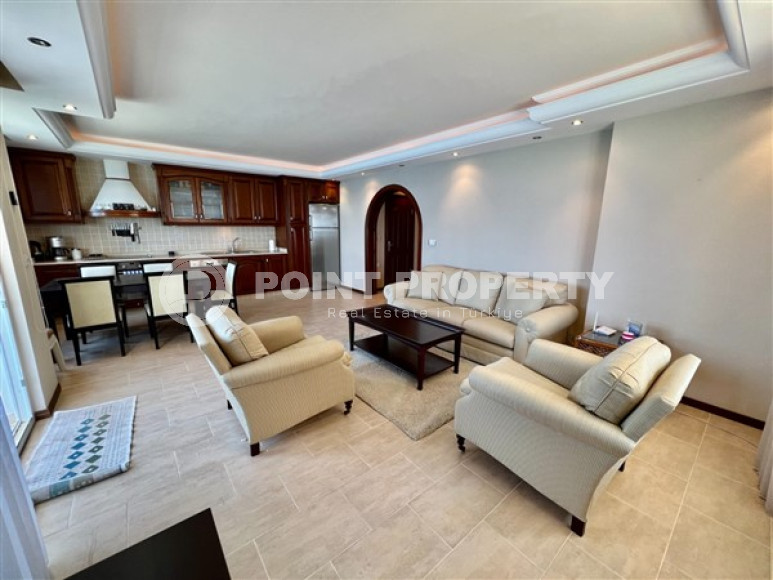 Large view apartment with two bedrooms, 120m², on the first line in Mahmutlar, Alanya-id-1621-photo-4