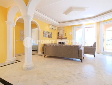 Атмосферная вилла с бассейном и садовым участком в двух километрах от моря-id-7961-фото-3