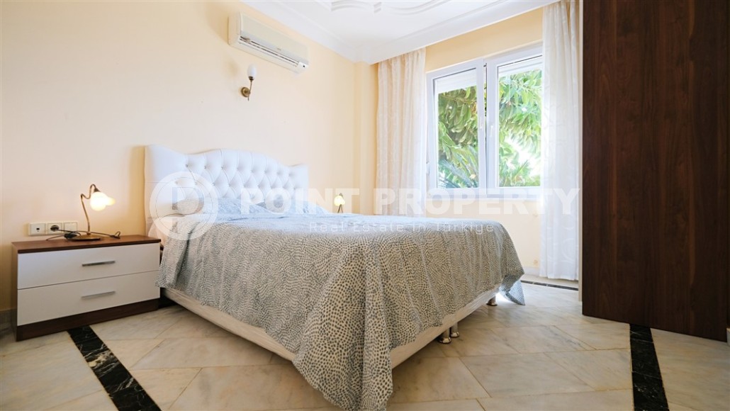 Атмосферная вилла с бассейном и садовым участком в двух километрах от моря-id-7961-фото-6