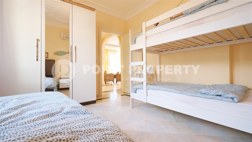 Атмосферная вилла с бассейном и садовым участком в двух километрах от моря-id-7961-фото-8