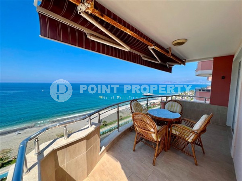 Large view apartment with two bedrooms, 120m², on the first line in Mahmutlar, Alanya-id-1621-photo-9