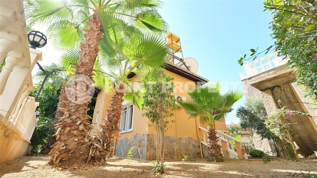 Атмосферная вилла с бассейном и садовым участком в двух километрах от моря-id-7961-фото-16