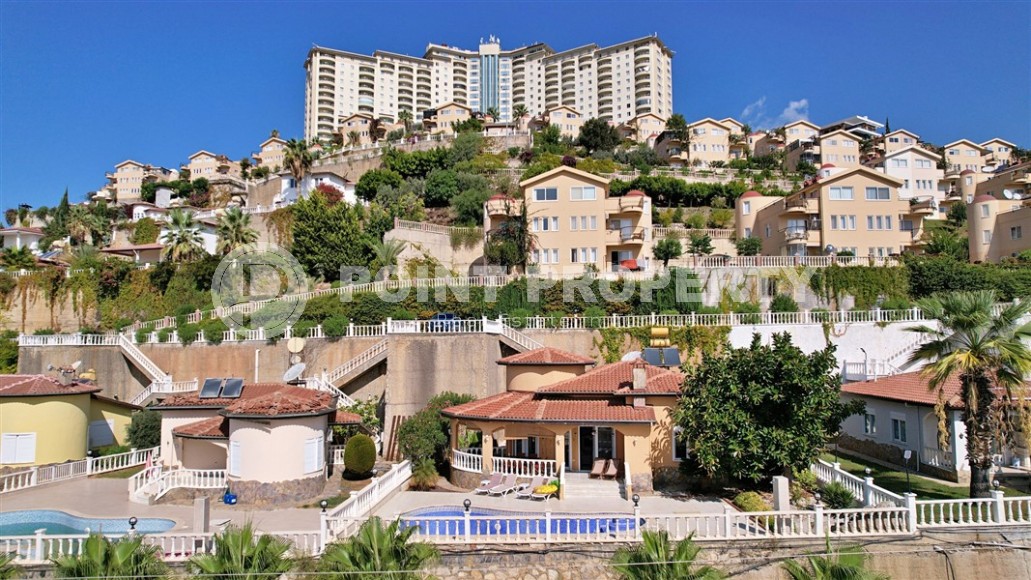 Атмосферная вилла с бассейном и садовым участком в двух километрах от моря-id-7961-фото-19