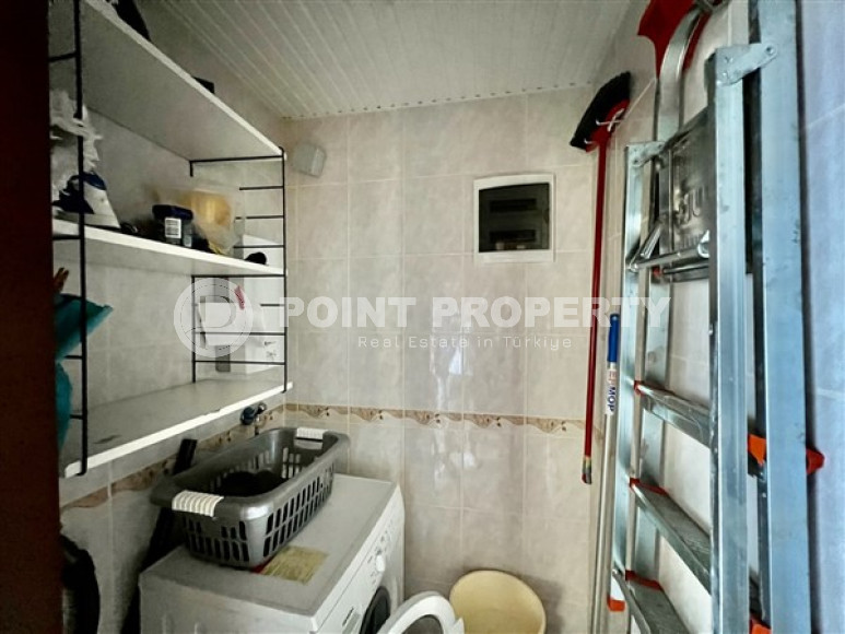 Large view apartment with two bedrooms, 120m², on the first line in Mahmutlar, Alanya-id-1621-photo-13