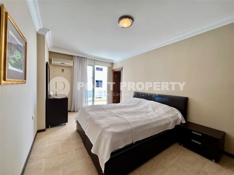 Large view apartment with two bedrooms, 120m², on the first line in Mahmutlar, Alanya-id-1621-photo-15