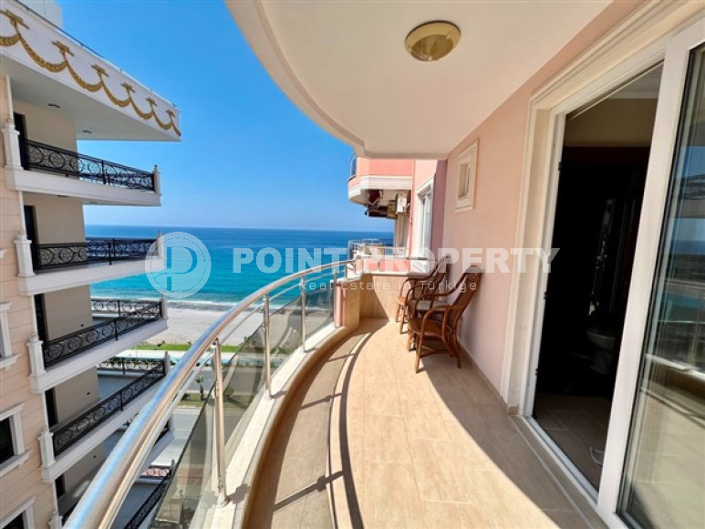 Large view apartment with two bedrooms, 120m², on the first line in Mahmutlar, Alanya-id-1621-photo-19