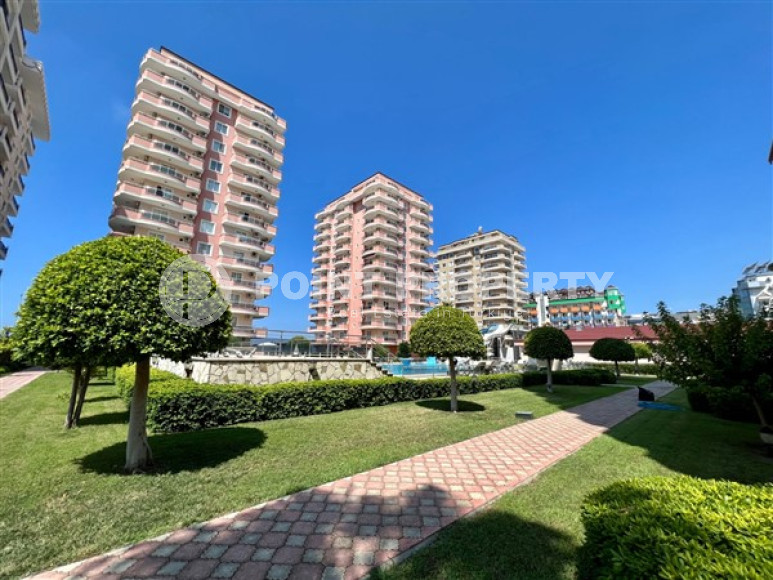 Large view apartment with two bedrooms, 120m², on the first line in Mahmutlar, Alanya-id-1621-photo-20