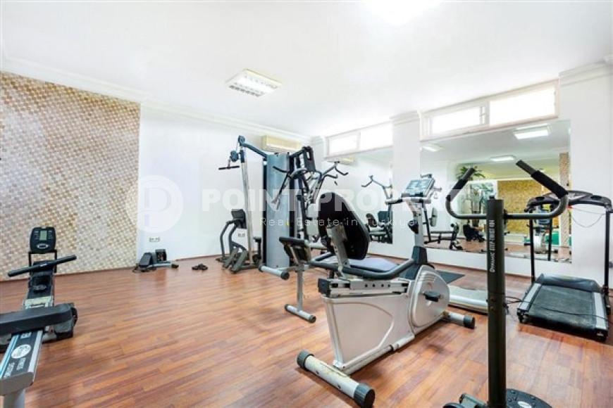 Large view apartment with two bedrooms, 120m², on the first line in Mahmutlar, Alanya-id-1621-photo-22
