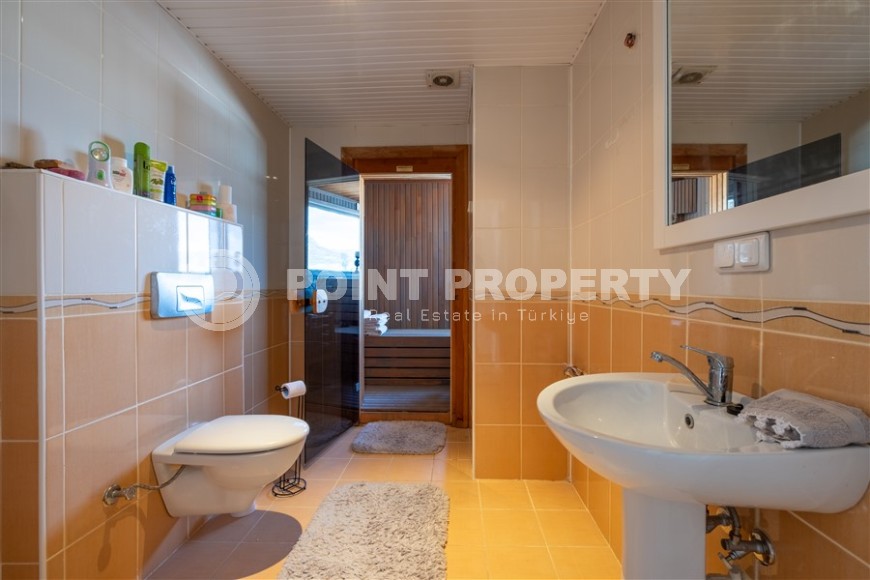 Большая двухуровневая квартира 3+1 с мебелью и бытовой техникой, в 400 метрах от моря.-id-7969-фото-14