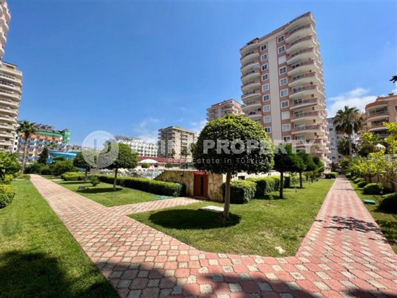 Large view apartment with two bedrooms, 120m², on the first line in Mahmutlar, Alanya-id-1621-photo-25