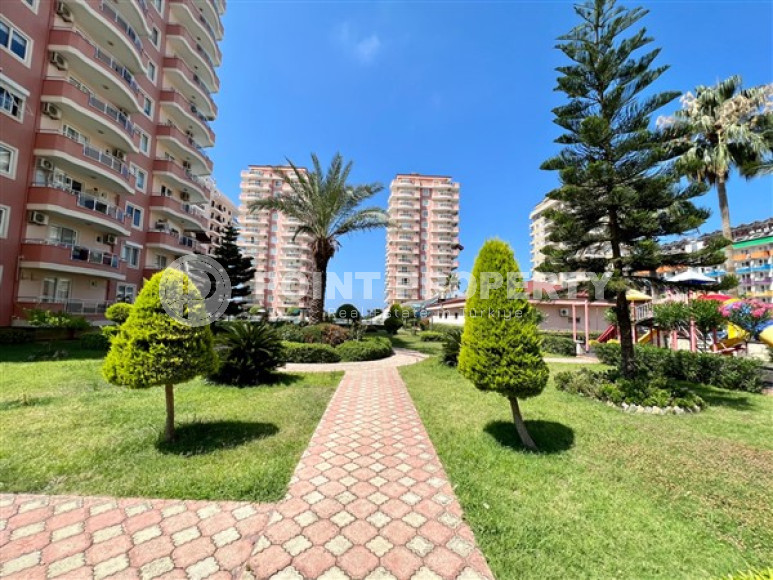Large view apartment with two bedrooms, 120m², on the first line in Mahmutlar, Alanya-id-1621-photo-26
