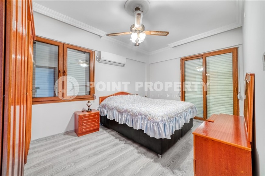 Квартира с роскошной локацией на первой линии от моря, в центре района Махмутлар-id-7970-фото-9