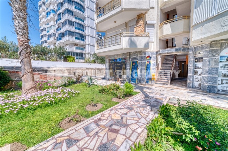 Квартира с роскошной локацией на первой линии от моря, в центре района Махмутлар-id-7970-фото-20