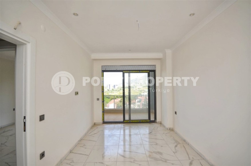 Новая двухуровневая квартира с чистовой отделкой в 900 метрах от моря, в современном районе Аланьи - Махмутлар-id-7980-фото-5