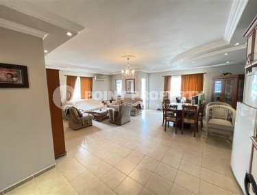 Cozy three-room apartment, 110m², with furniture and household appliances in the center of Alanya-id-1623-photo-5