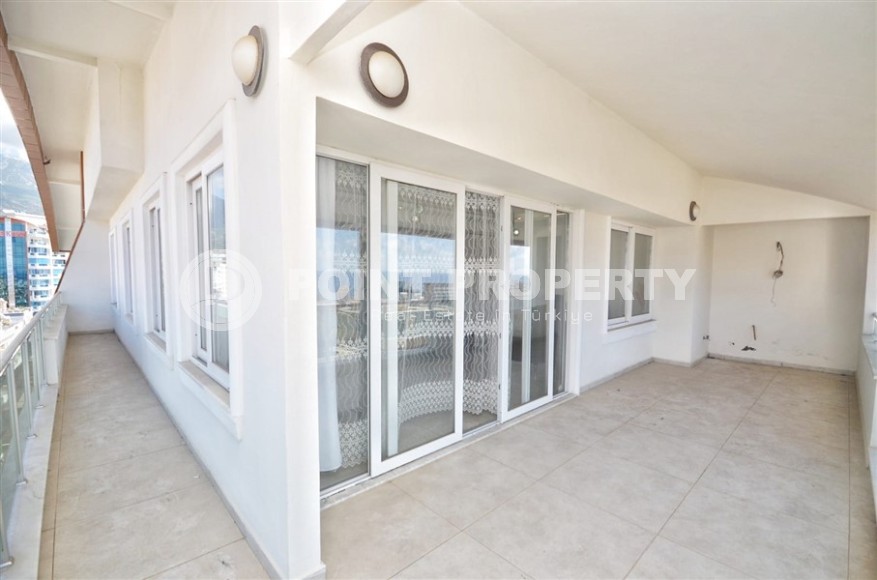 Панорамная двухуровневая квартира с видом на город и море на 8-м этаже с мансардой в резиденции 2017 года постройки-id-7988-фото-15